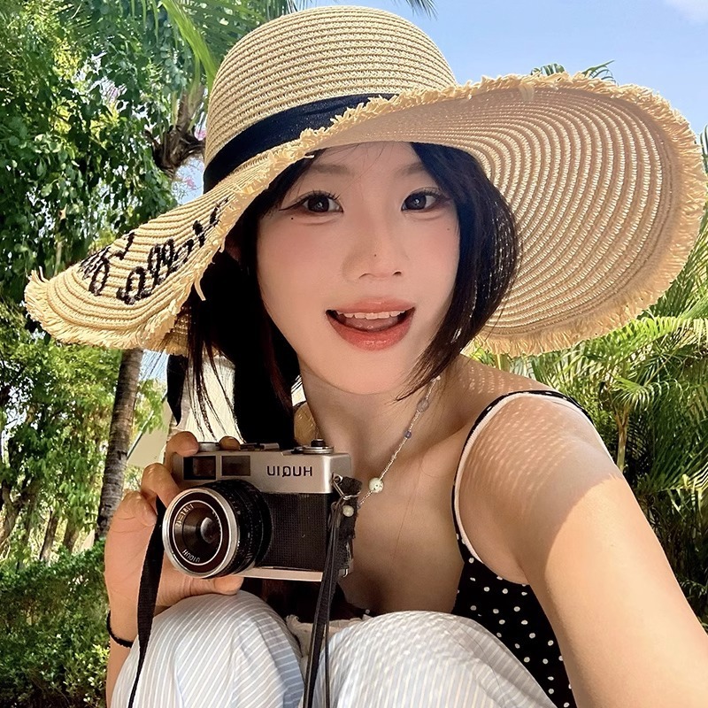 新しい麦わら帽子女性の夏休みサンハットビーチハットカジュアル多用途英語刺繍大きなつば日焼け止めサンハット|undefined