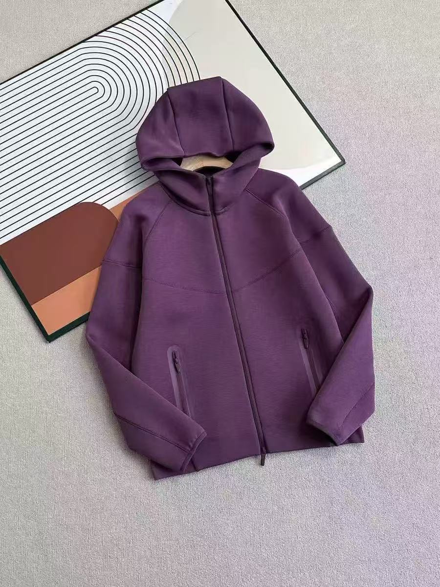 진한 보라색 탑