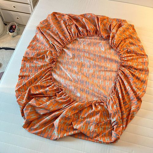 Light Luxury Bed Skirt & Bedspread, 1-Piece, European & American Style, All-Inclusive Bed Sheet with Non-Slip Design, Dustproof Protector for Simmons Mattresses – Yukan