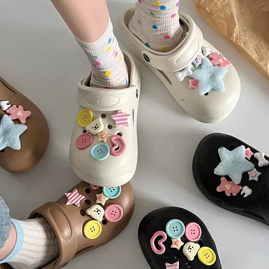 Стильные женские сабо с толстой нескользящей подошвой для самостоятельной сборки, летняя обувь для улицы, мягкие сабо из ЭВА с мультяшным дизайном и отверстиями, модель 2025 года