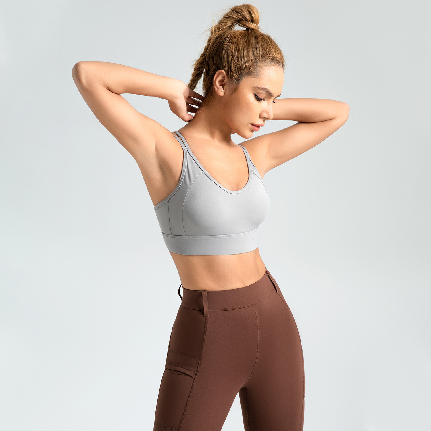 Área transfronteriza de belleza de espalda cruzada ropa interior deportiva cinturón de hombro bra trasero botón de cola cola colaterales ropa interior de yoga