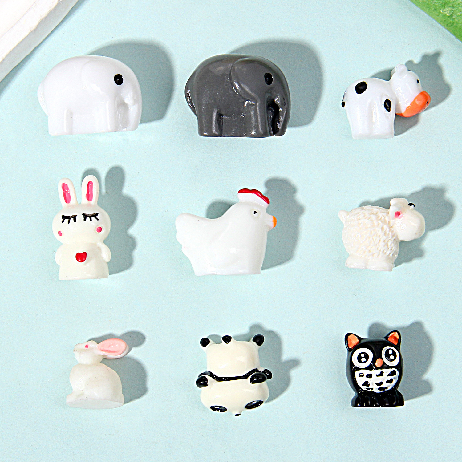 Adornos de resina en miniatura de animales tridimensionales, vaca, panda, micro-paisaje, accesorios para pendientes de jardinería.