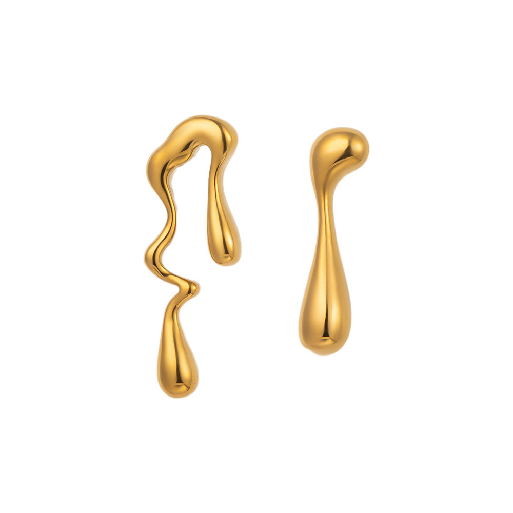 Geometric Earrings in Gold