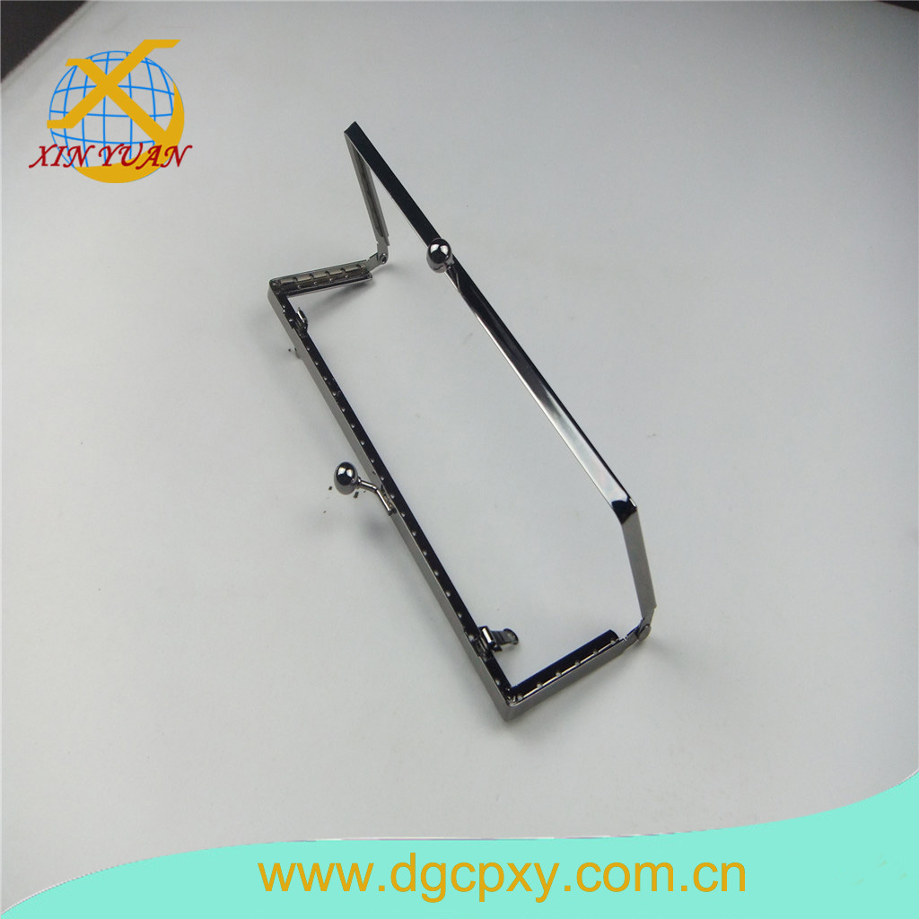 供应皮具五金配件 ，皮包五金辅料， 手袋扣具，直角双耳珠绣包五