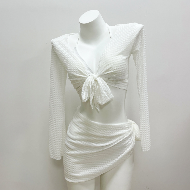 Traje de baño para mujer 2025 bikini de cuatro piezas de color sólido dividido de alta gama traje de baño de vacaciones de aguas termales de playa sexy