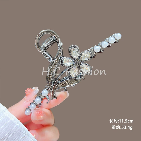 K16 black bead flower