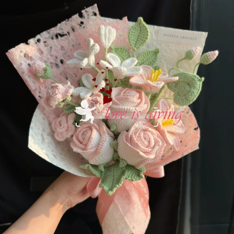 完成した誕生日の女の子の親友の手編みの花束、ニットウール、実用的な卒業ギフト、古いかぎ針編みの花束|undefined