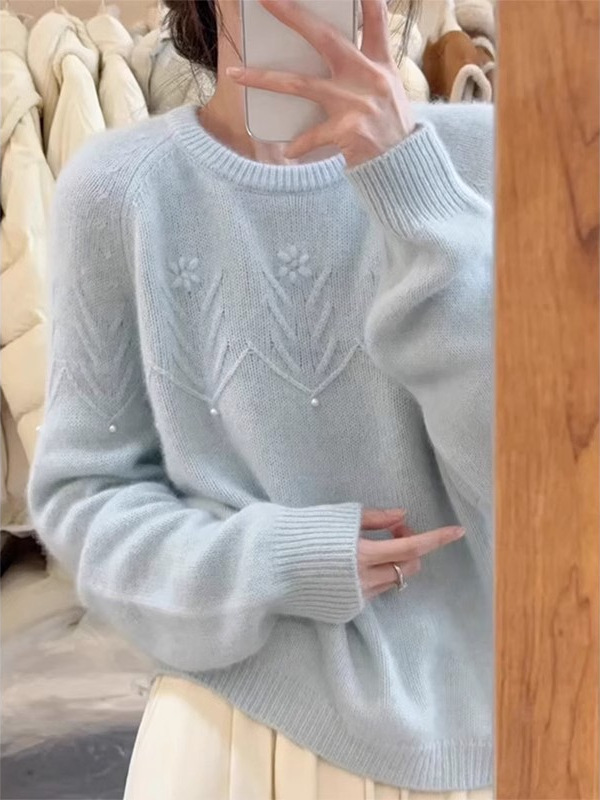 高級感の青いフックの花の柔らかいモチモチのセーターの女性の秋冬の外は乳のfufuの怠惰なプルオーバーのニットの上着を着ます。|undefined