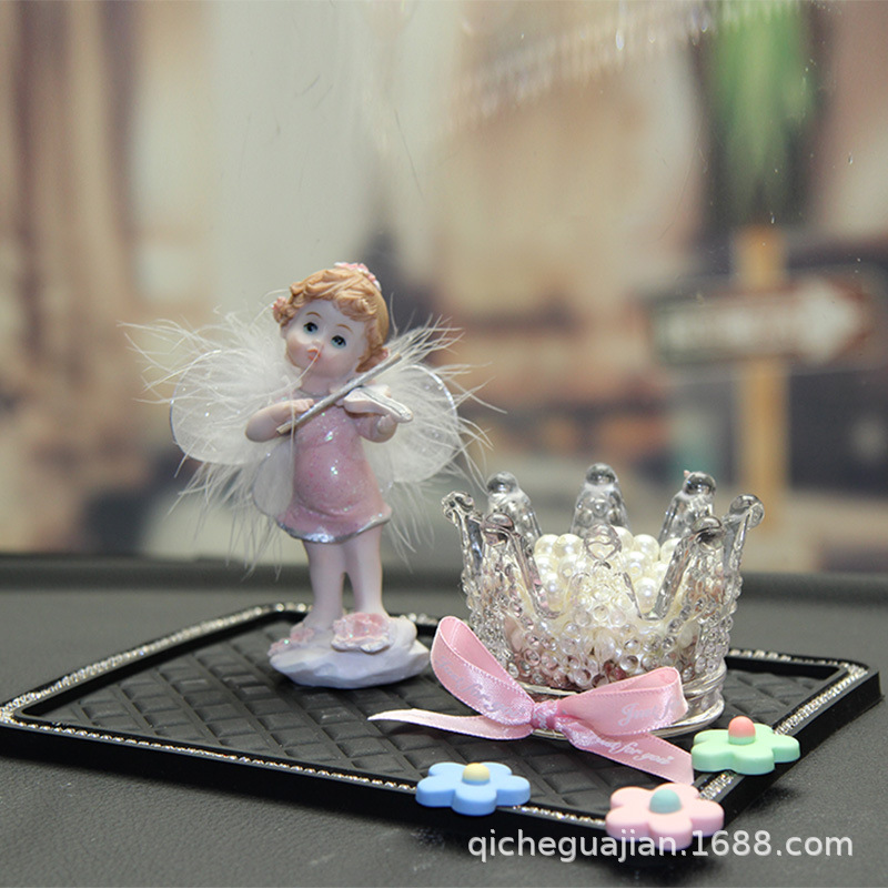 Adornos de coche ángel violín interior de coche flor corona perla traje neto de red pajarita rosa