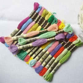 线类;绣花布;针线缝纫