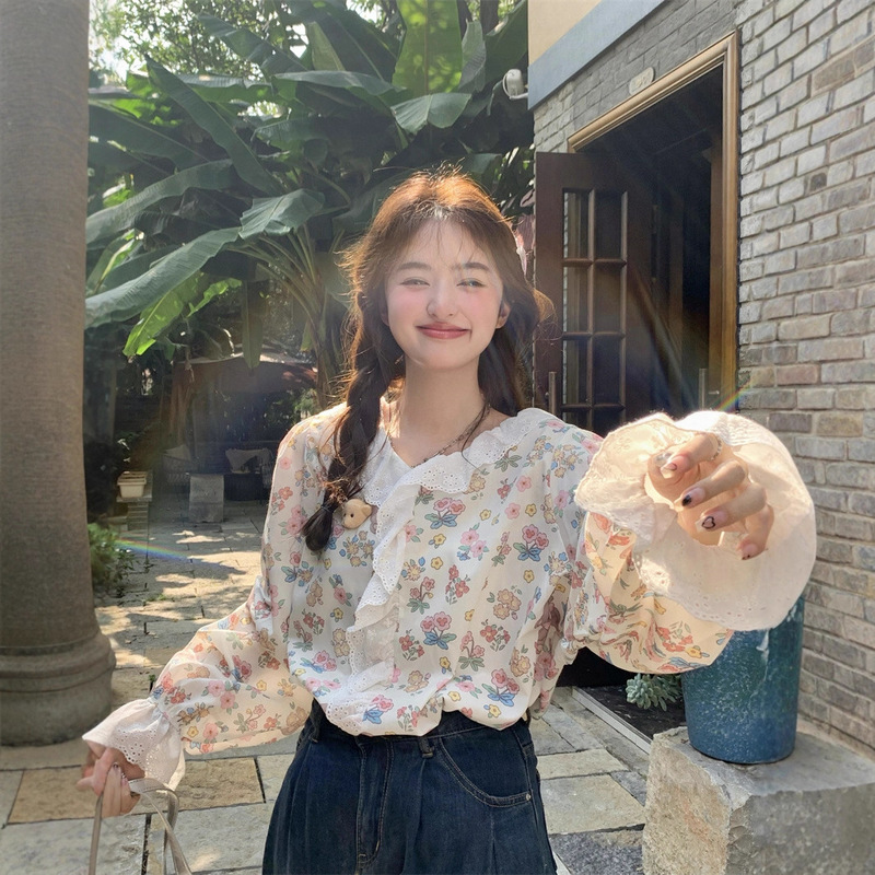 Plus Size Women's Clothing for Chubby Women, Sweet and Age-Reducing Lace Splicing with Ruffled Edges, 3D Bear Cartoon Floral Long-Sleeve Shirt for Women