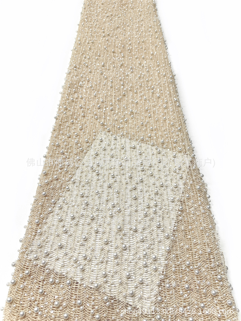 Tejido de malla de perlas hechas a mano de alto grado ondulado vertical tridimensional bordado de perlas vestido de boda tela de diseño