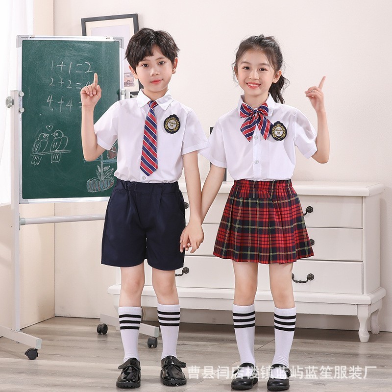幼稚園の夏の学生の制服の小中学生の大合唱の詩の朗読の出演服の半袖のスーツの出演服|undefined