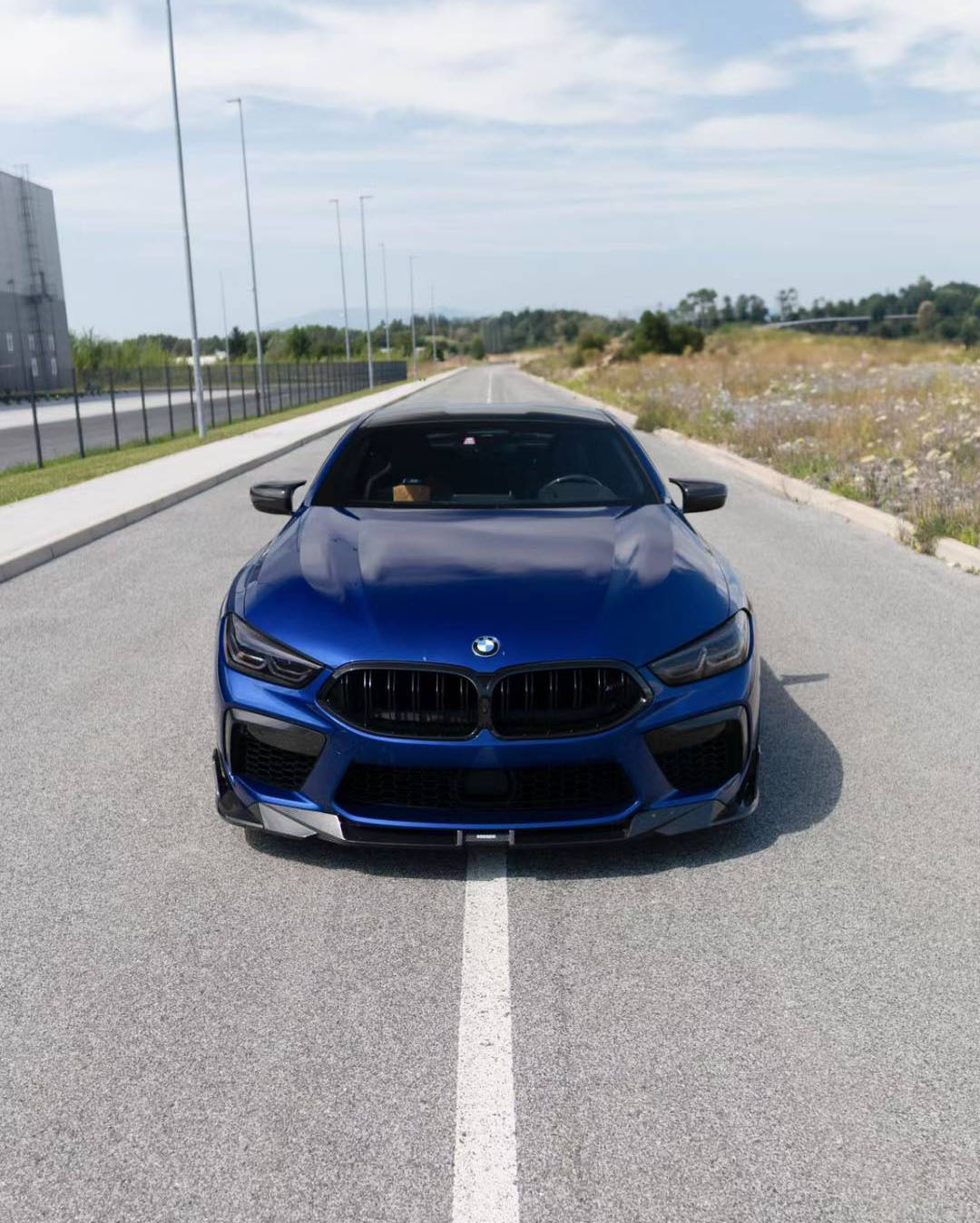 Suitable for BMW 8 Series BMW M8 F91 F92 F93 front bumper exterior trim front air spoiler carbon fiber modification parts