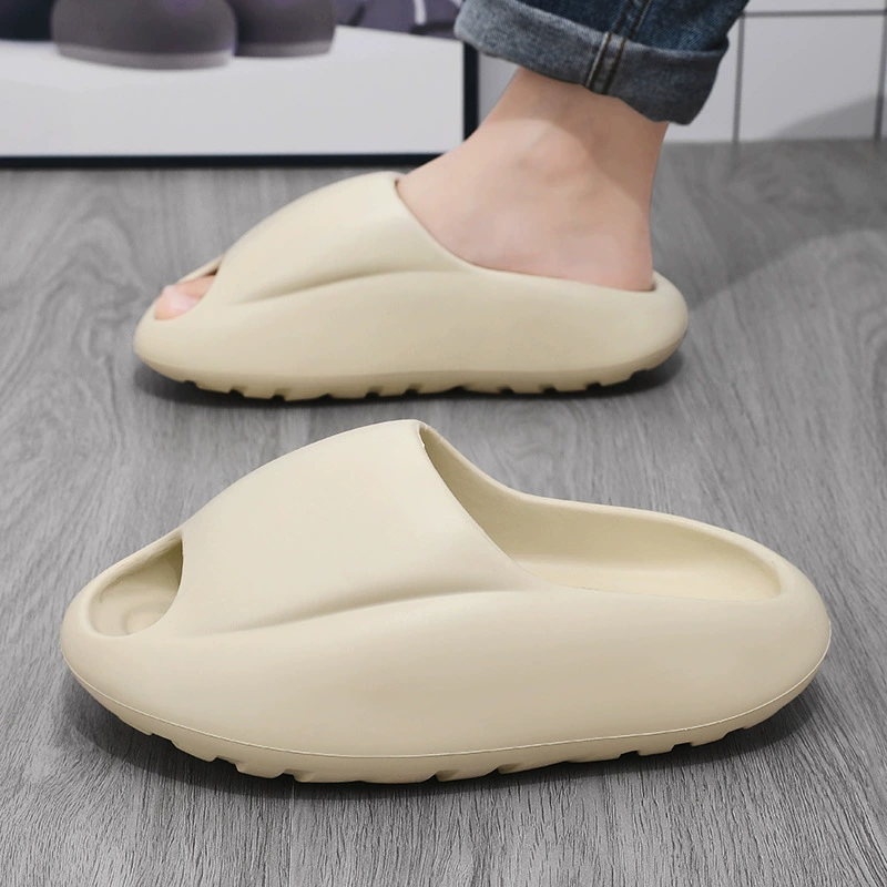 Пара EVA тапочки, чтобы наступить на фекалии летом