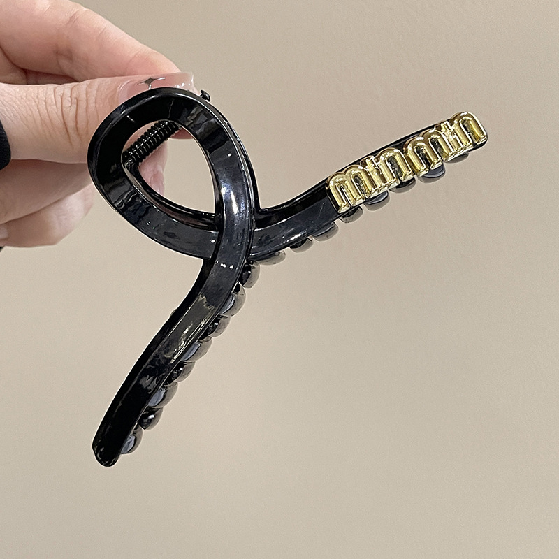 Estilo coreano de alta gama grande clip de agarre negro femenino 2025 nuevo clip de pelo en la parte posterior de la cabeza clip de tiburón clip de horquilla tocado