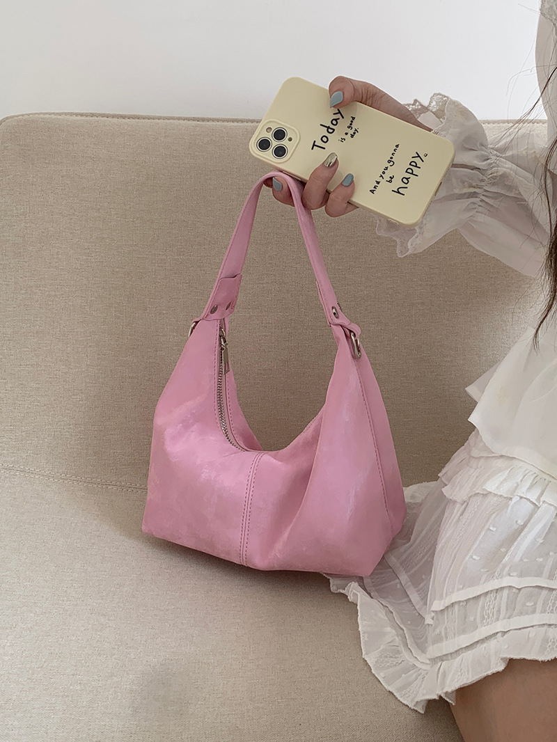 Niche design textured underarm bag 2024 new spring and summer women's shoulder messenger bag, soft silver cloud bag_voghion.com