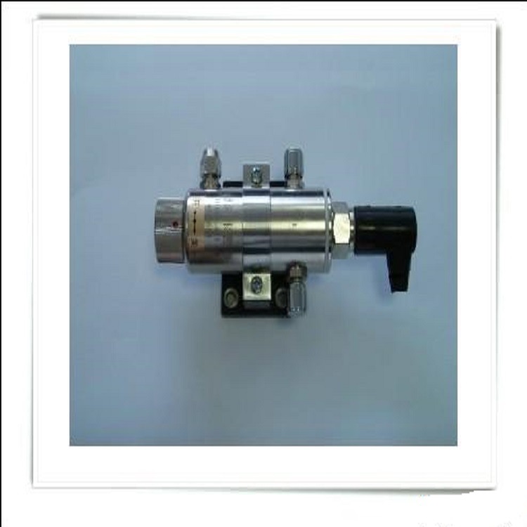 燃油泄漏报警器  型号:SF633-XB950111 库号：M375660