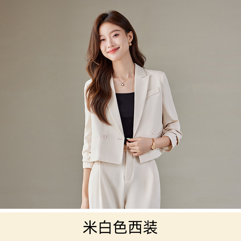 グレーの短いスーツのスーツの女性のズボンの2つのセットの職業の服の新型の春秋冬の小柄な感じのコート|undefined