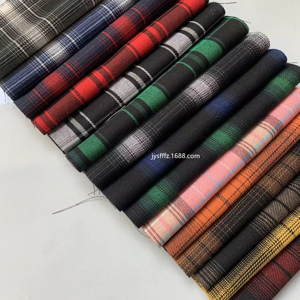磨毛格子布料法兰绒 梭织校服台布衬衫格布 涤棉色织提花面料