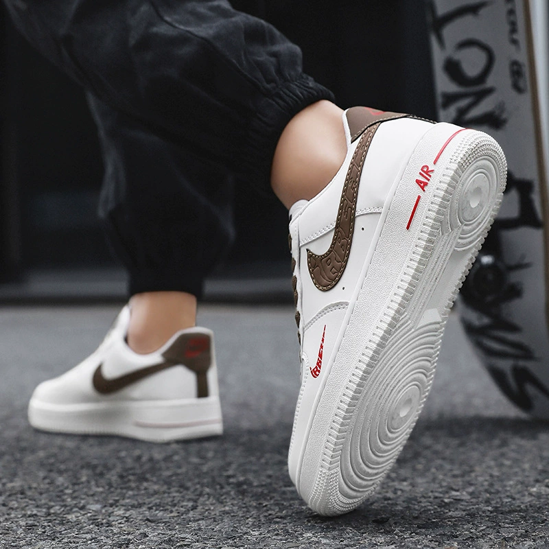 Кроссовки низкие Nike Air Force 1, пшеничные и белые расцветки, размеры 36–44