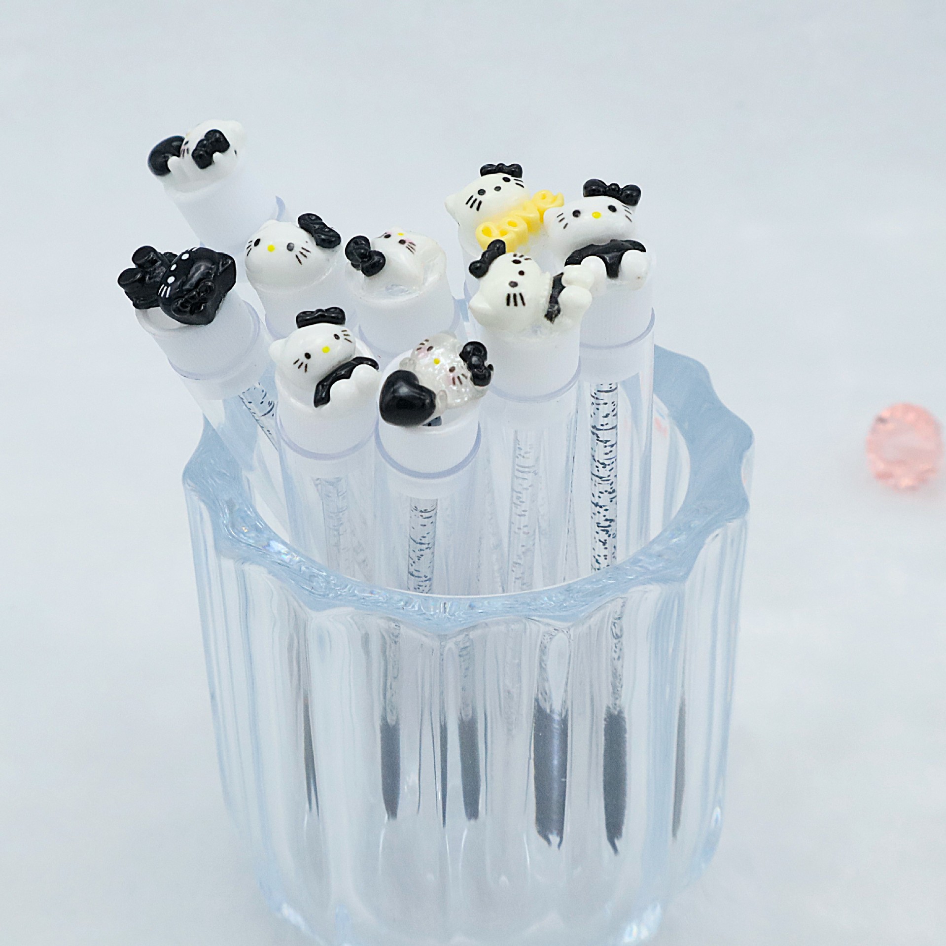Eyelash Brush (Hello Kitty) Cartoon Mascara Wand, 11.3 cm, assorted character toppers