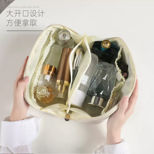 Desktop sealed large-capacity portable simple and high-end Internet celebrity  new dormitory travel toiletry storage bag
