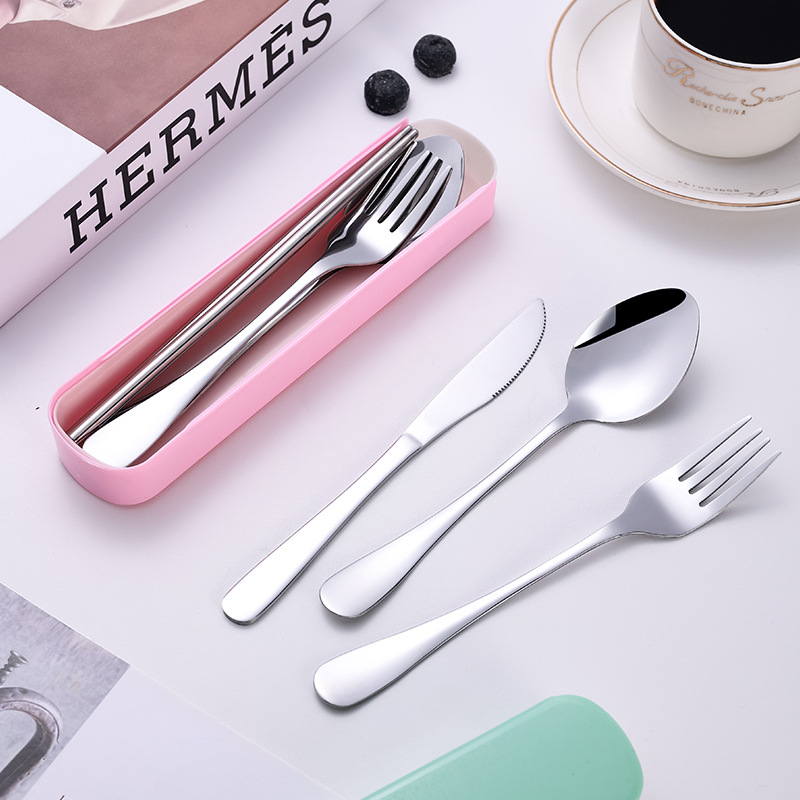 Juego de vajilla de acero inoxidable cuchillo, tenedor y cuchara vajilla portátil de tres piezas caja de regalo al aire libre vajilla de una pieza conjunto de cuatro piezas