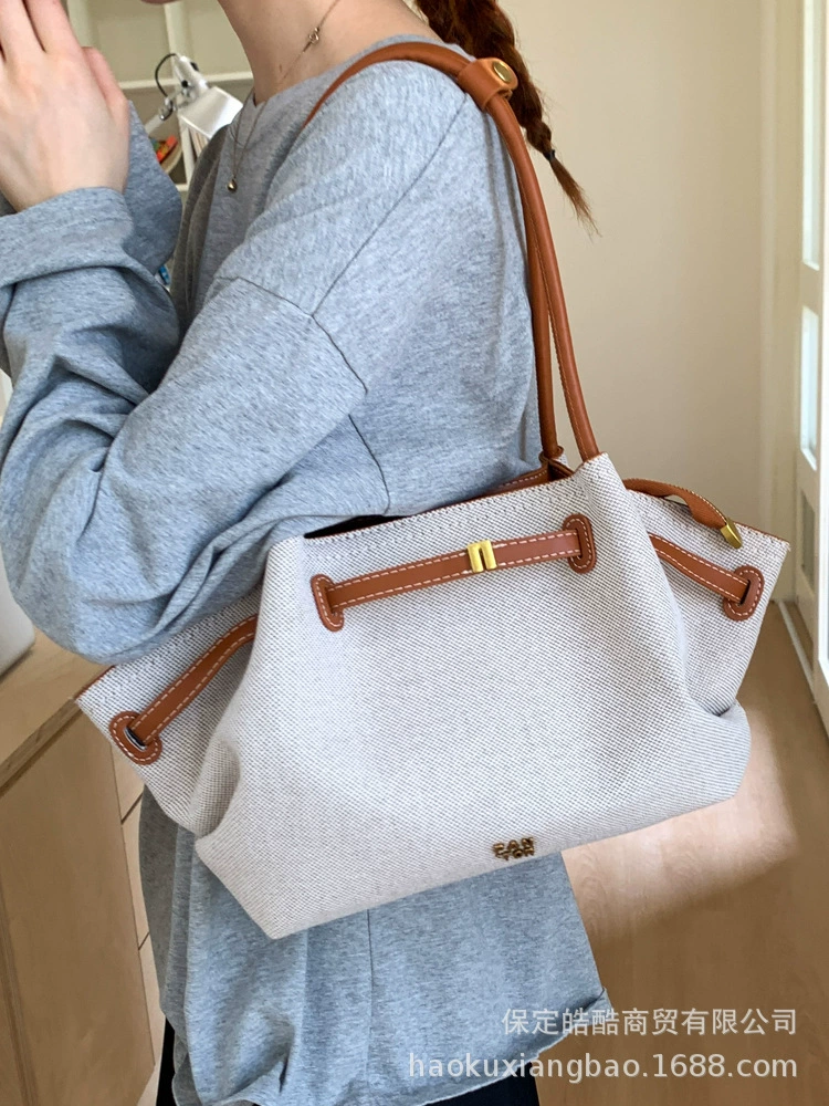 Capacious shoulder bag, summer one-shoulder bag for leisure, high-end