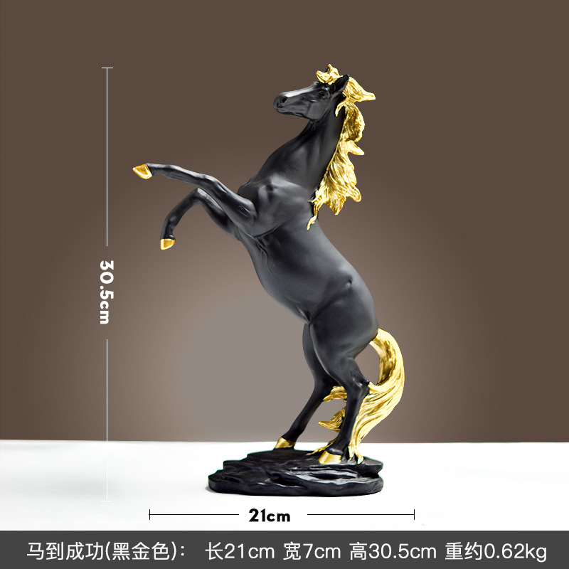 人気の馬の像、軽くて豪華な家の装飾品、リビングルームのエントランスホールのテレビキャビネットの装飾、幸運の馬年工芸品