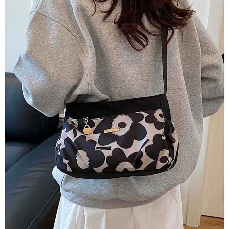 跨境新款大容量多层花朵斜挎包妈妈包女单肩包日常搭配时尚百搭包