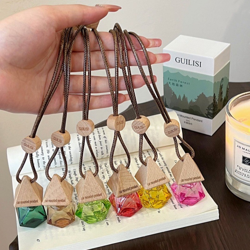 GUILISI Guilis 자동차 펜던트 아로마 테라피 에센셜 오일 병 고급 아로마 테라피 8ml 도매 냄새