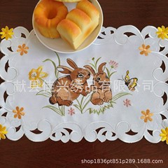 8メーカーの卸売りの透かし彫りの刺繍の食事マットのイースターのウサギのテーブルの旗の形の雄鶏の食事マットの感謝祭のテーブルクロス