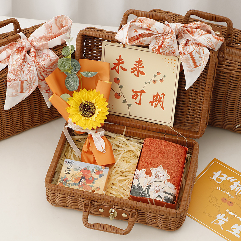 Regalos al por mayor para el Festival del Bote del Dragón Cesta de ratán práctica de alta gama Caja de regalo creativa Apertura de la empresa Actividades de celebración de la tienda Regalos de creación grupal