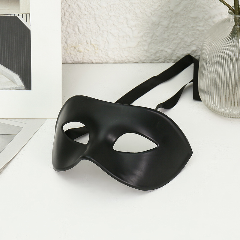 Accesorios de Halloween Ball Adultos Media cara máscara negra Blanca máscara de ojos gruesa para hombres y mujeres artículos de Navidad retro