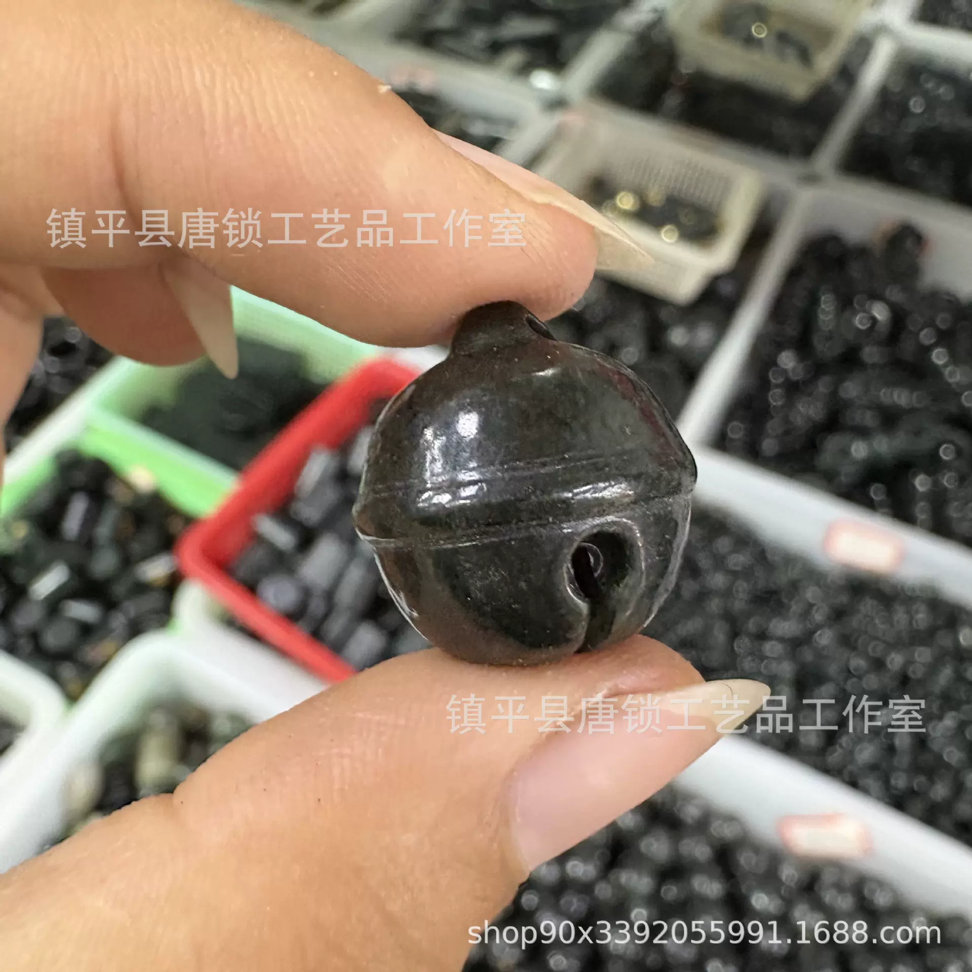 厂家供应新疆和田玉青玉铃铛坠子散珠挂件吊饰diy饰品配件批发