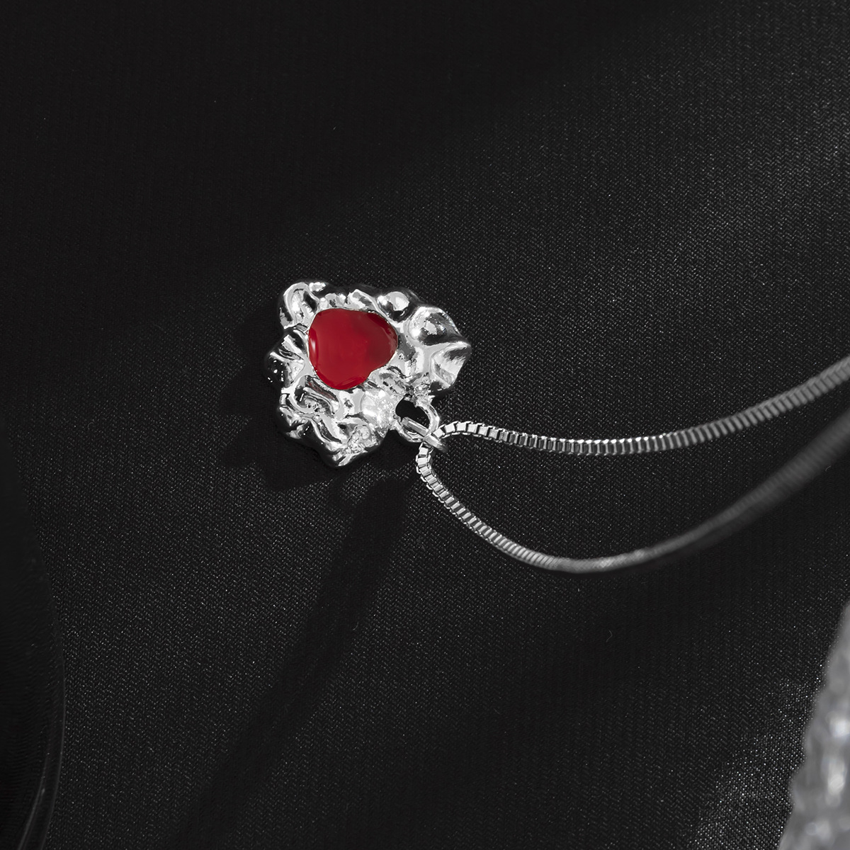 1 Piece Fashion Heart Shape Alloy Enamel Menu0027S Pendant Necklace