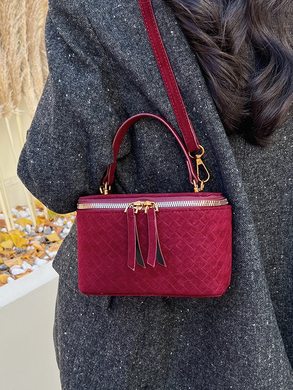 Bolso para mujeres 2025 nuevo retro transfronterizo de piel de ciervo tejido caja de mano pequeña bolsa cuadrada de textura alta mochila