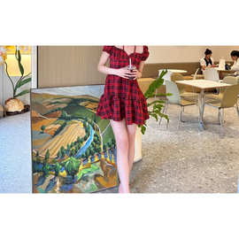 红色格子连衣裙夏装2024新款女法式经典小个子泡泡袖甜美初恋裙子