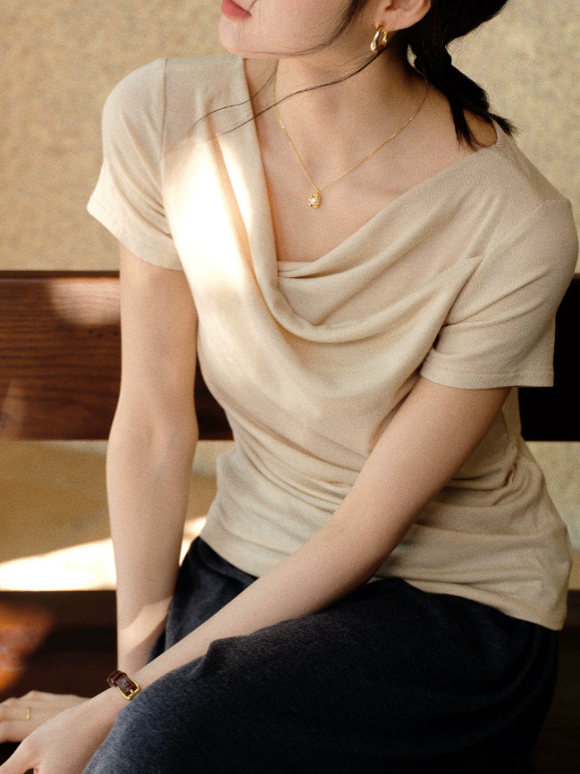 Áo thun nữ cổ tròn tay ngắn phom slim chất len Tencel vintage — Vàng yến mạch