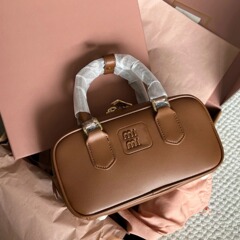 Iu家の新商品のボーリングのブリーフケース