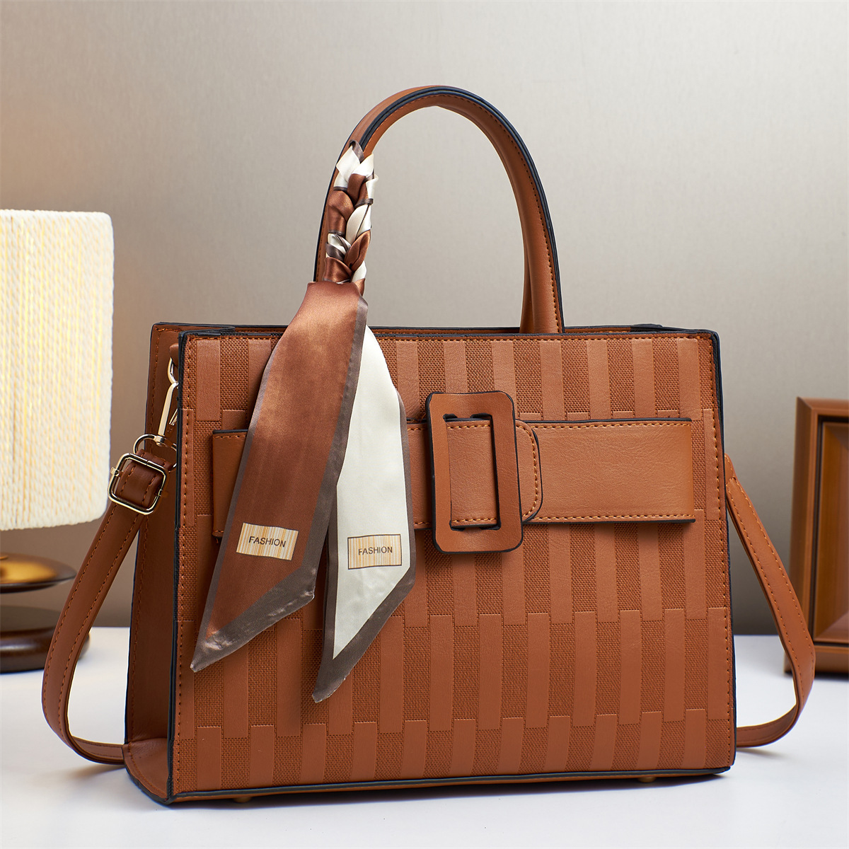 2025 bolso bandolera de todo fósforo para mujer nuevo estilo de gran capacidad, sentido de alta gama, marca atmosférica, bolso de la madre de mediana edad