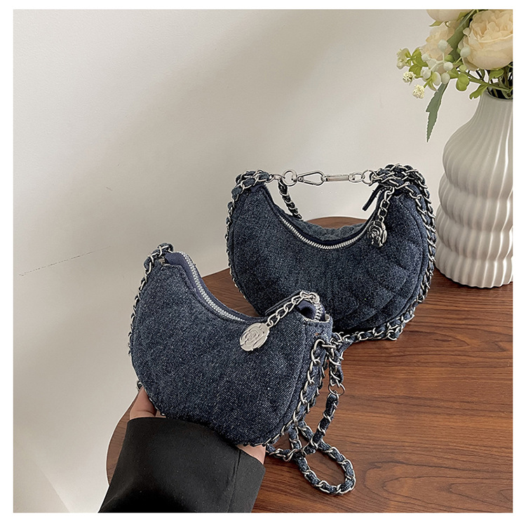 Women's Crossbody Bag With Diamond Chain And Denim Crescent Design_voghion.com