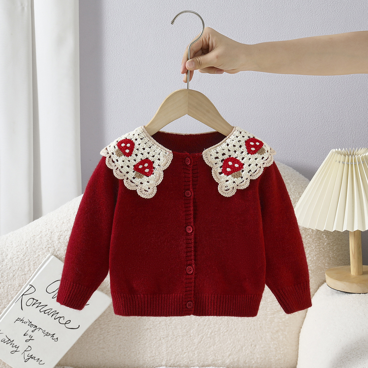 Cute children's knitted cardigan, girls' lace collar mushroom embroidery knitted sweater, thickened outerwear for baby.