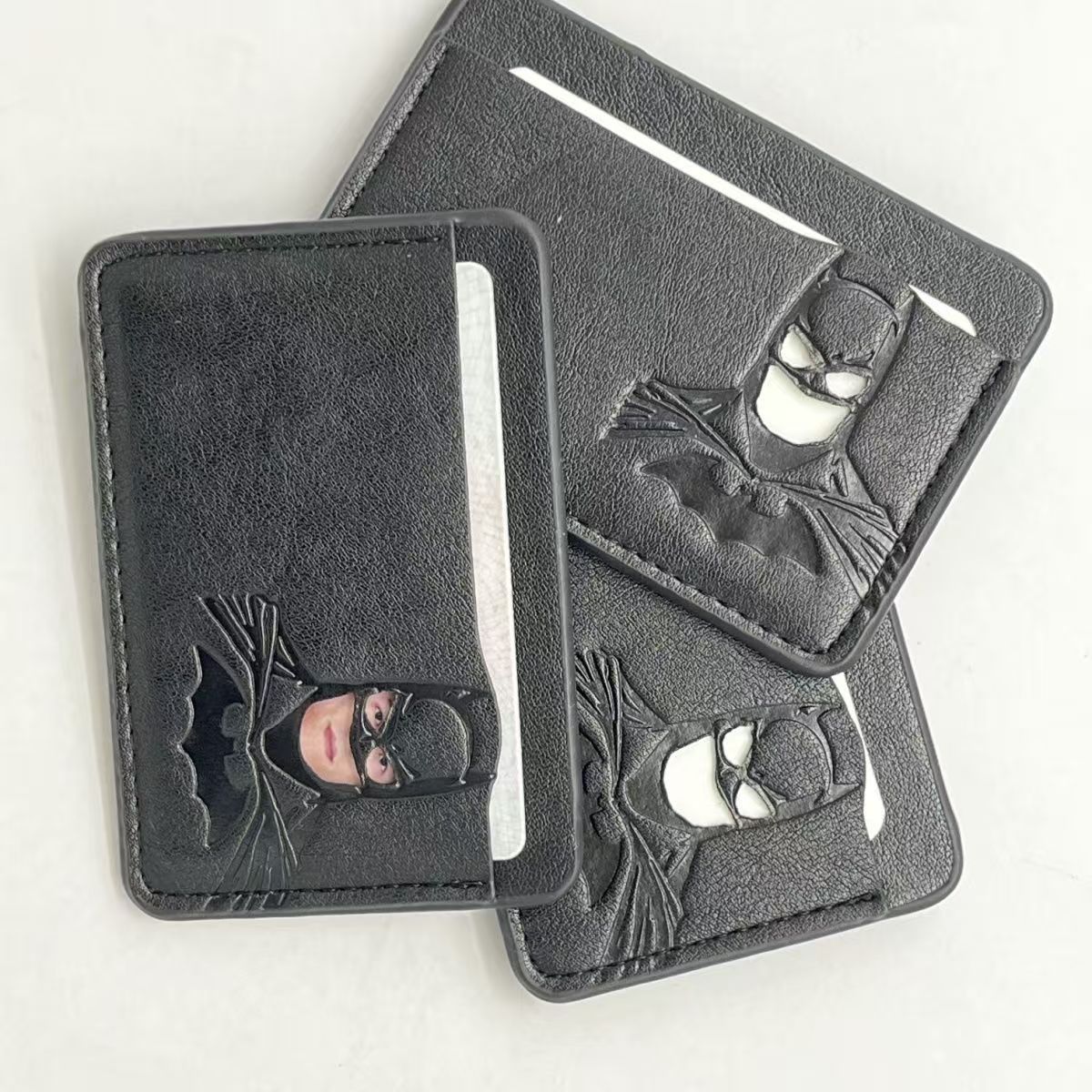 Popular on Xiaohongshu: Batman ID card holder, abstract and funny superhero design, black ID card cover