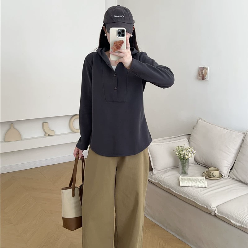 Новая мода для беременных с капюшоном