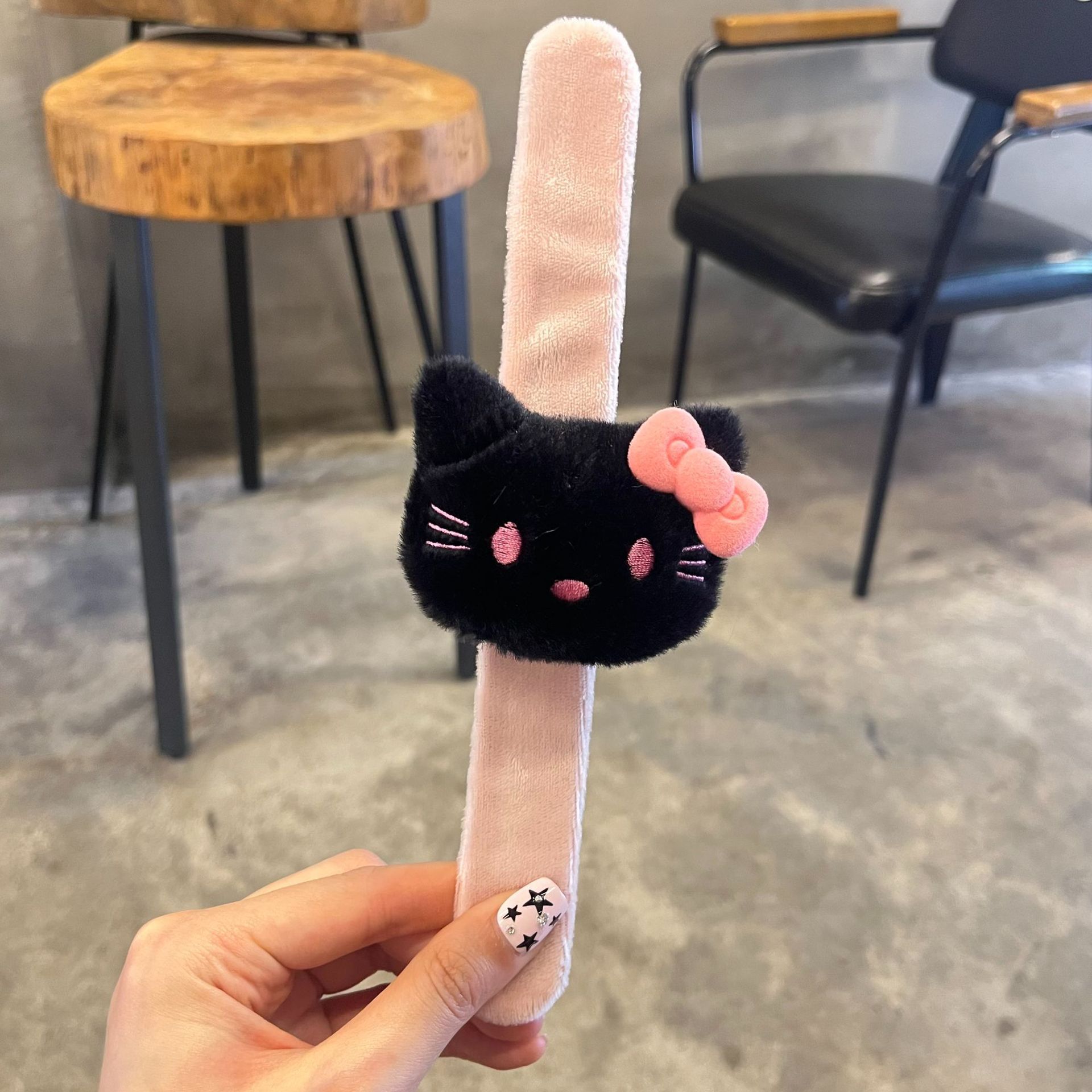 Dibujos animados niños abeja oso círculo de estallido boda felpa gato kt pulsera infantil muñeca clip creativo muñeca regalo