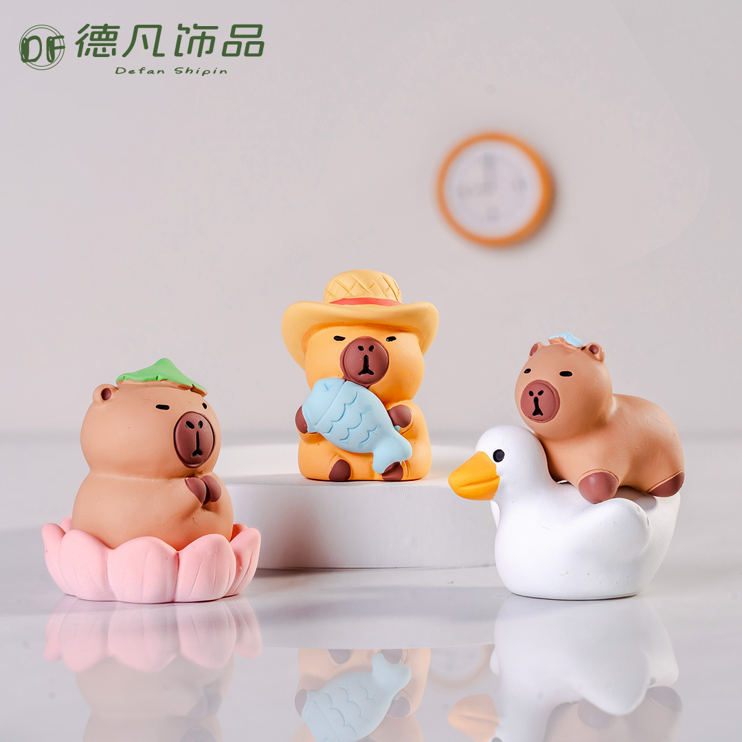 Micro paisaje creativo lindos Dolphin capibara muñeca caja ciega accesorios decoraciones accesorios de escritorio para automóviles