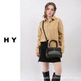 ���R�d�羳���N�W���r�оW�tͬ������L�T�����б���ع�����Ů��