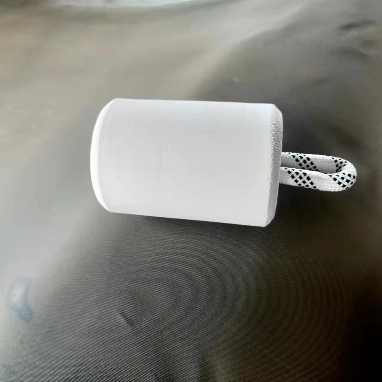 厂家供应橡胶防撞球 码头漂浮充气靠垫